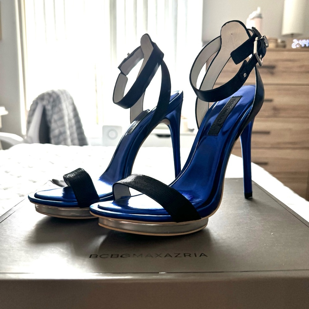 BCBGMAXAZRIA MA-FINITE Black Iguana Print/Vanchetta Heels